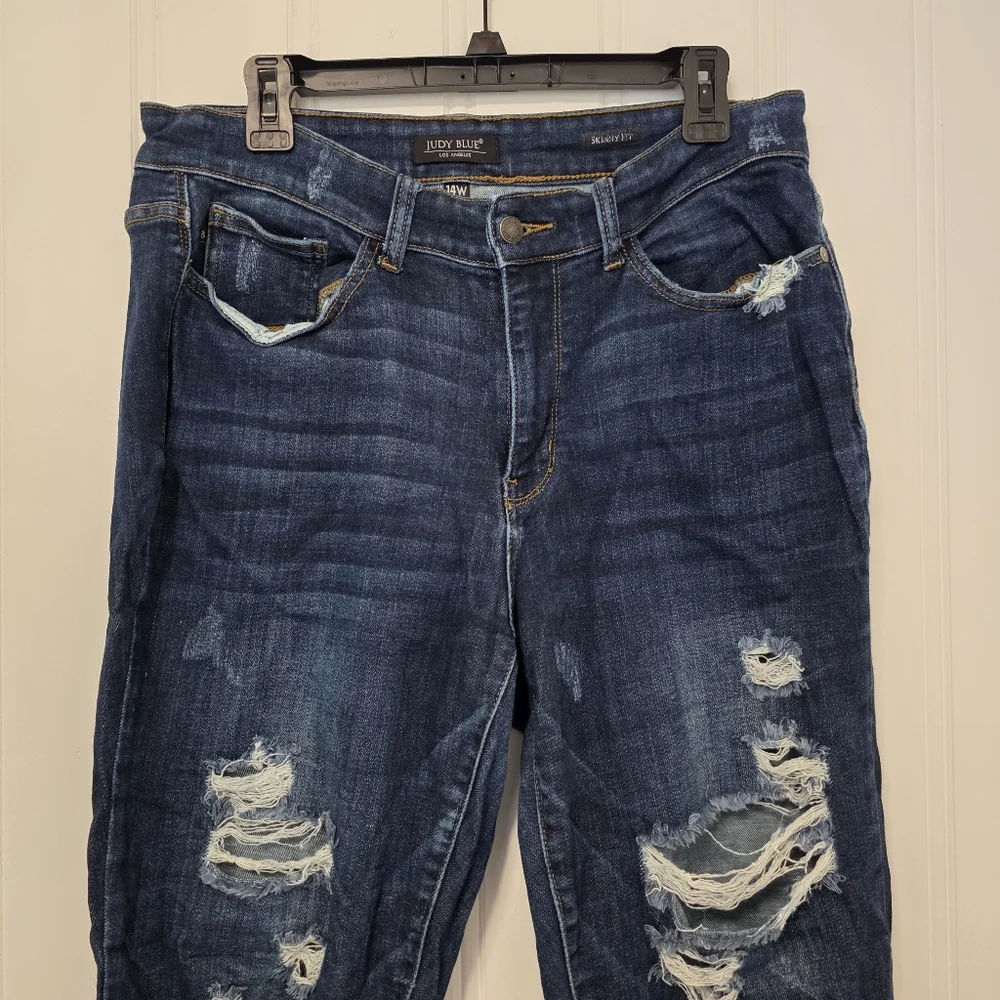 Judy Blue Distressed Skinny Jeans 14W High Stretch Cool Girl Denim - Picture 2 of 10